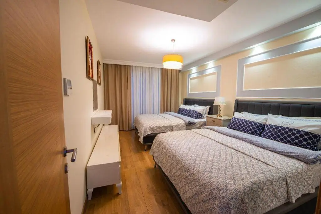Three bedroom Duplex apartment with large terrace