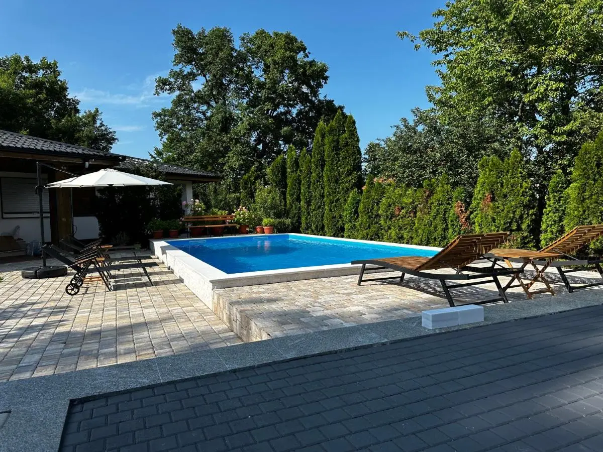 Villa Wood & Green SPA
