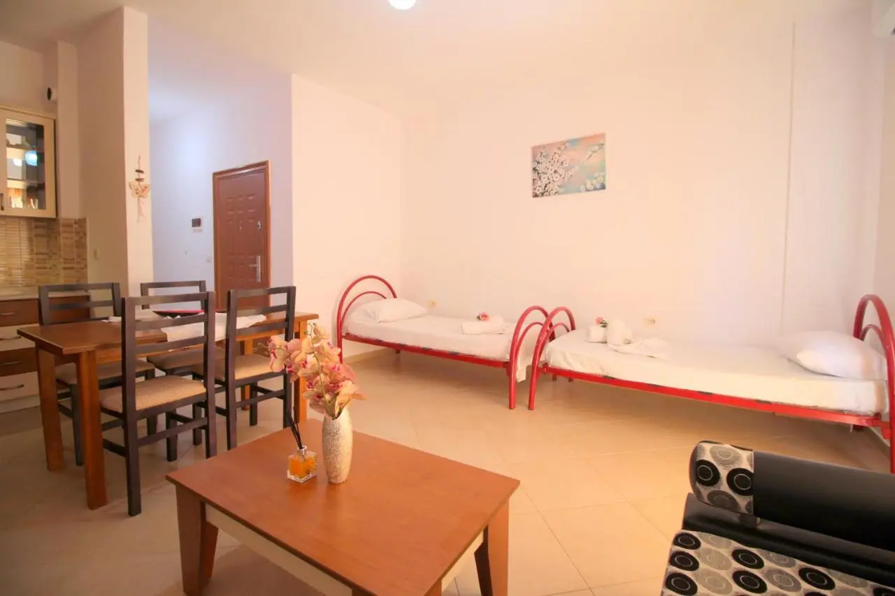 July Seaview Apartments