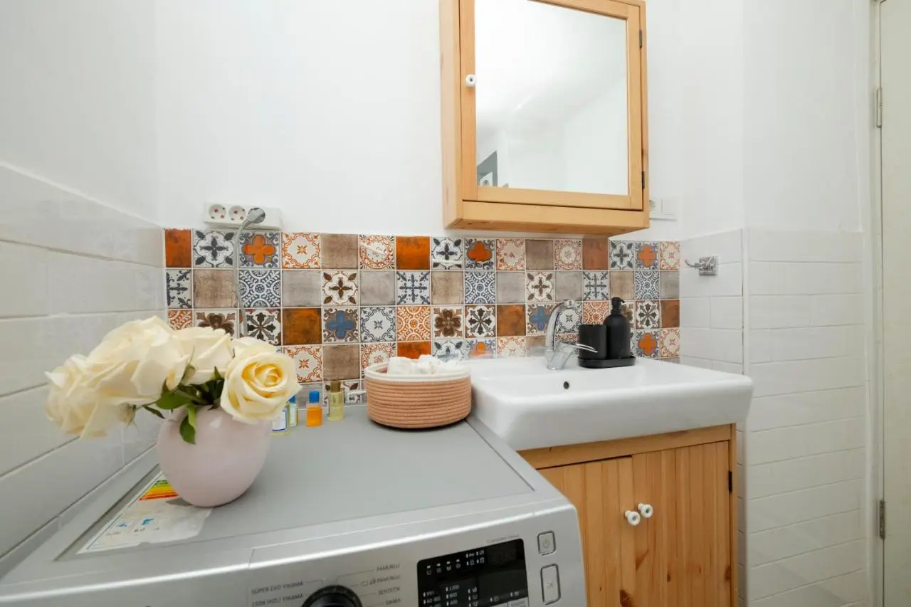 Spacious Sea View Family Suite in Managed Aparthotel with Balcony