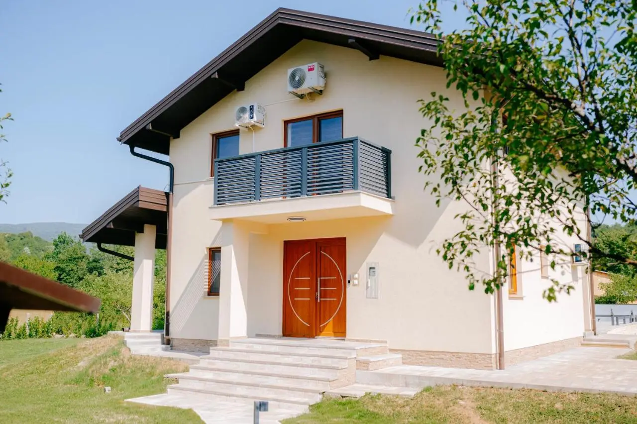 Velvet House Lohovo