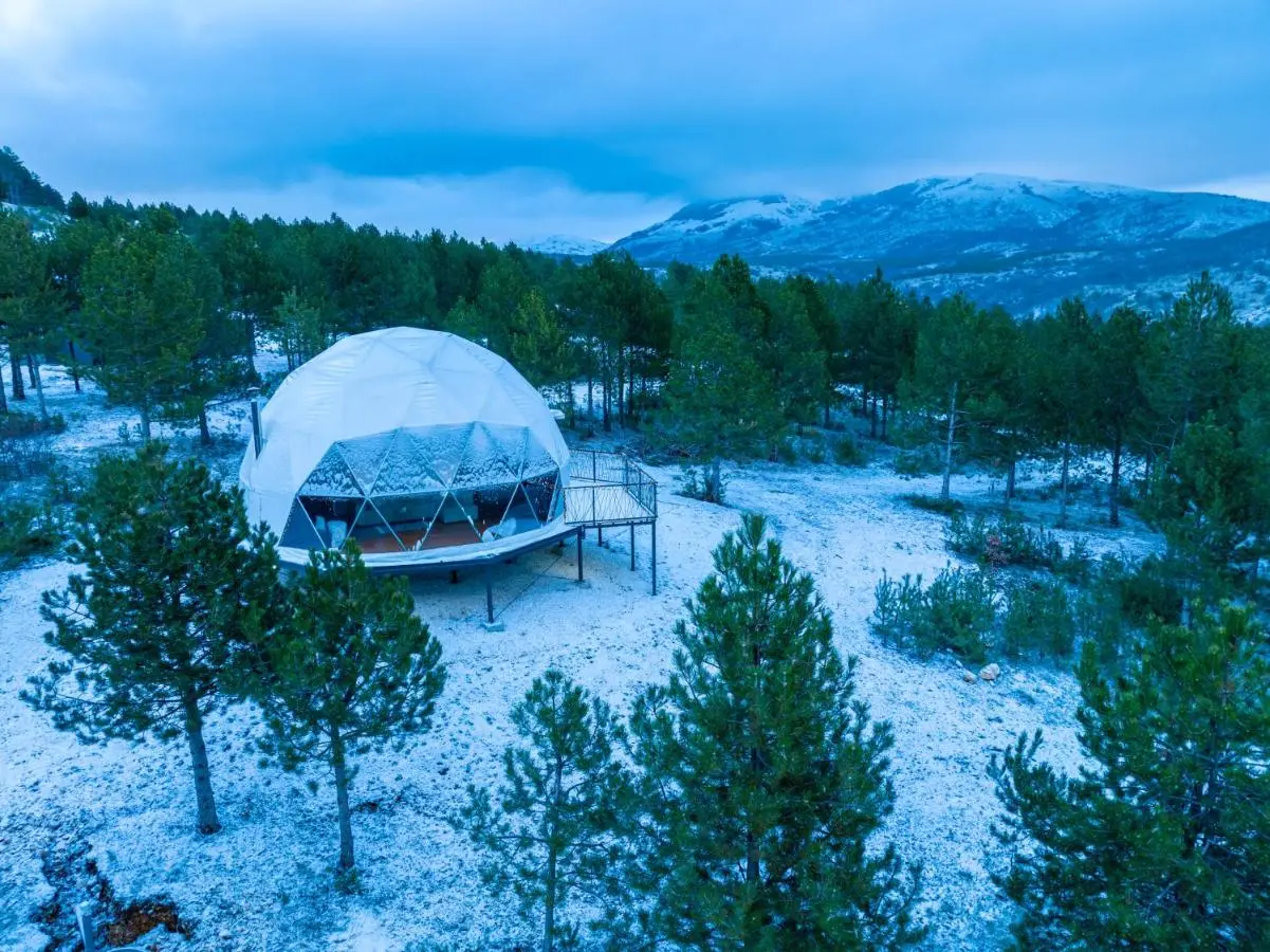 Continental Adventure Resort - Mountain Escape & Glamping