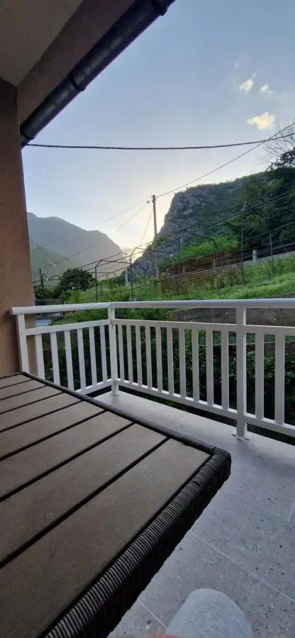 Visit Dreznica - Canyon Retreat