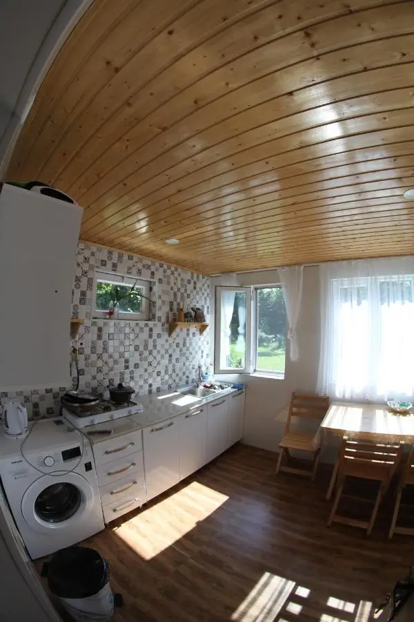 NOVEL HOUSE