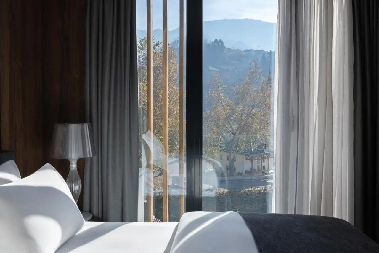 Apeiro City Avant-garde Hotel