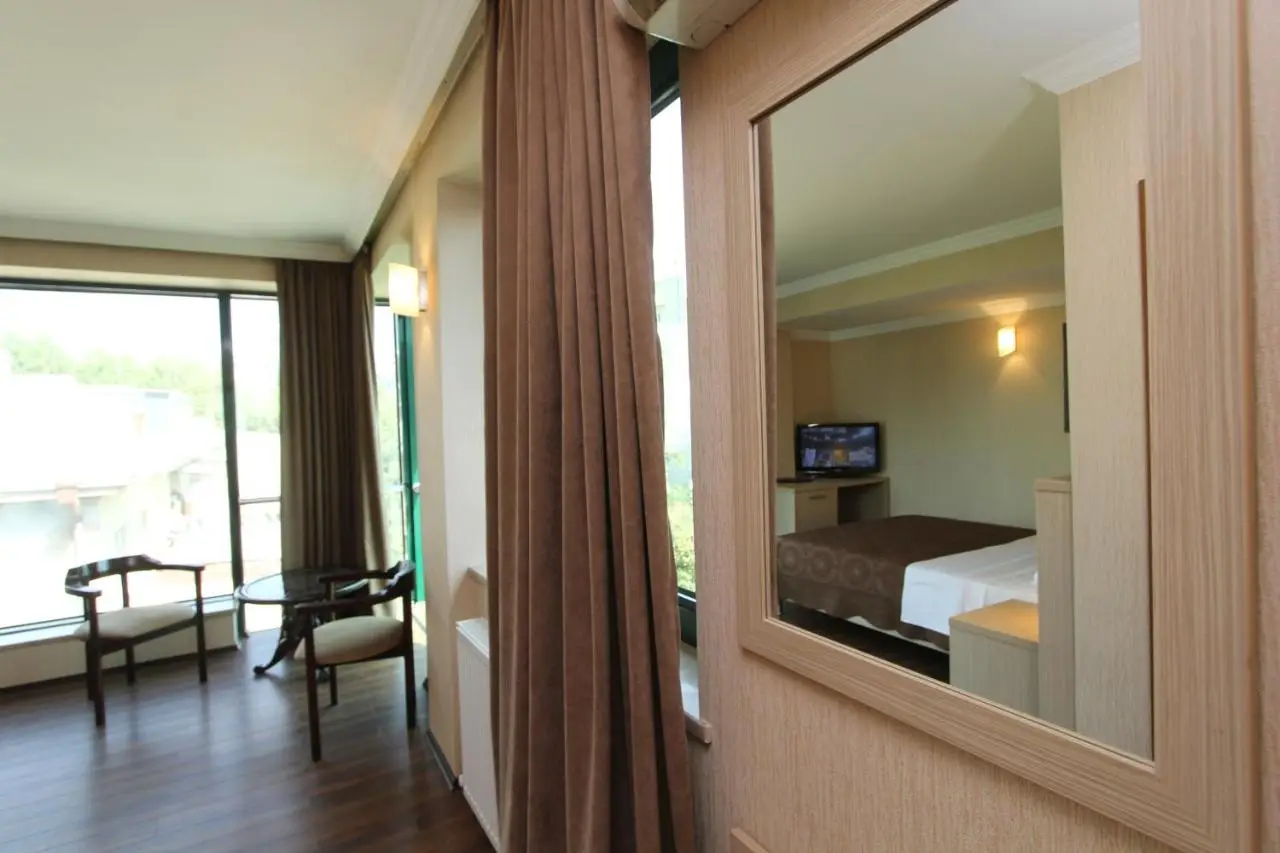 Batesta Hotel