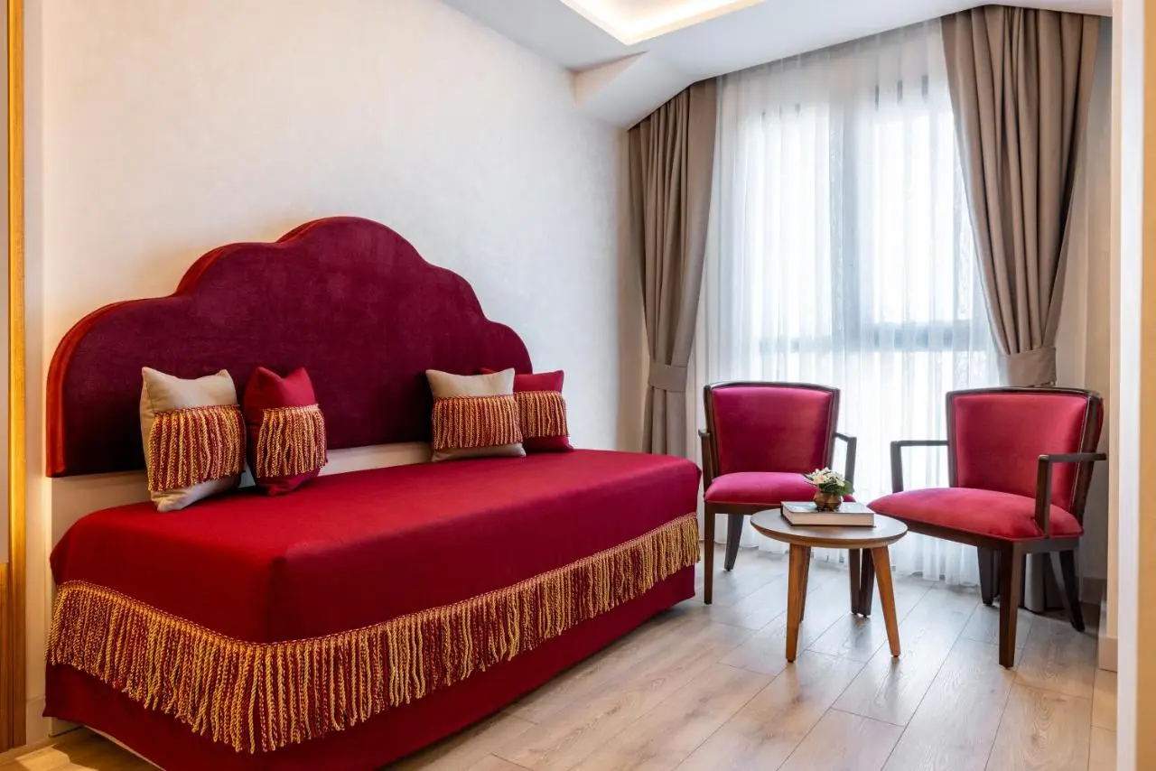 Carina Gold Hotel And Restaurant