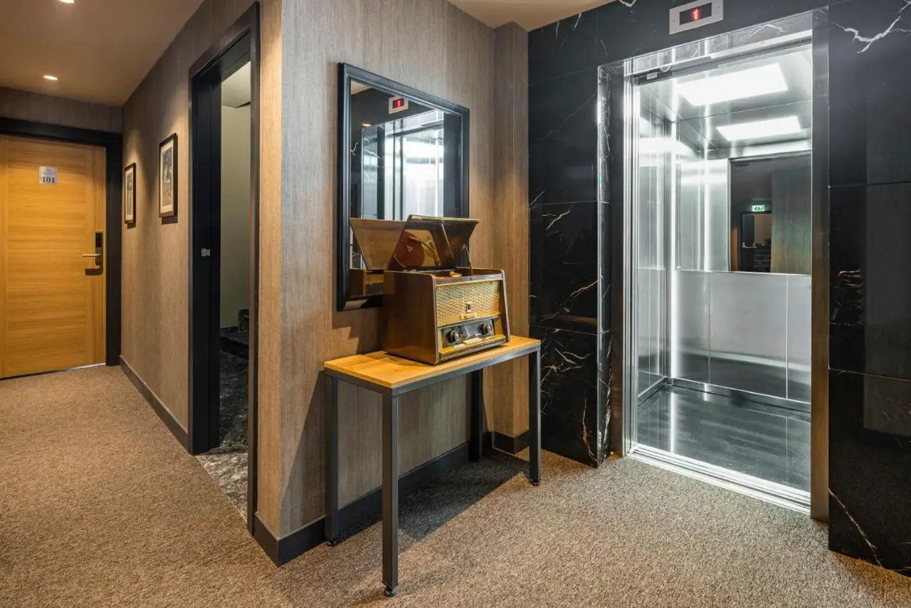Marius Hotel