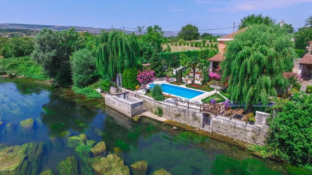 Villa Old Garden