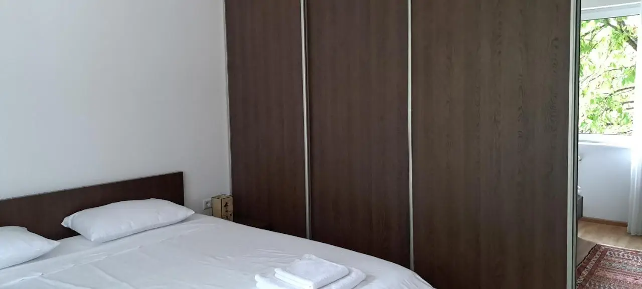 Cherry Apartment