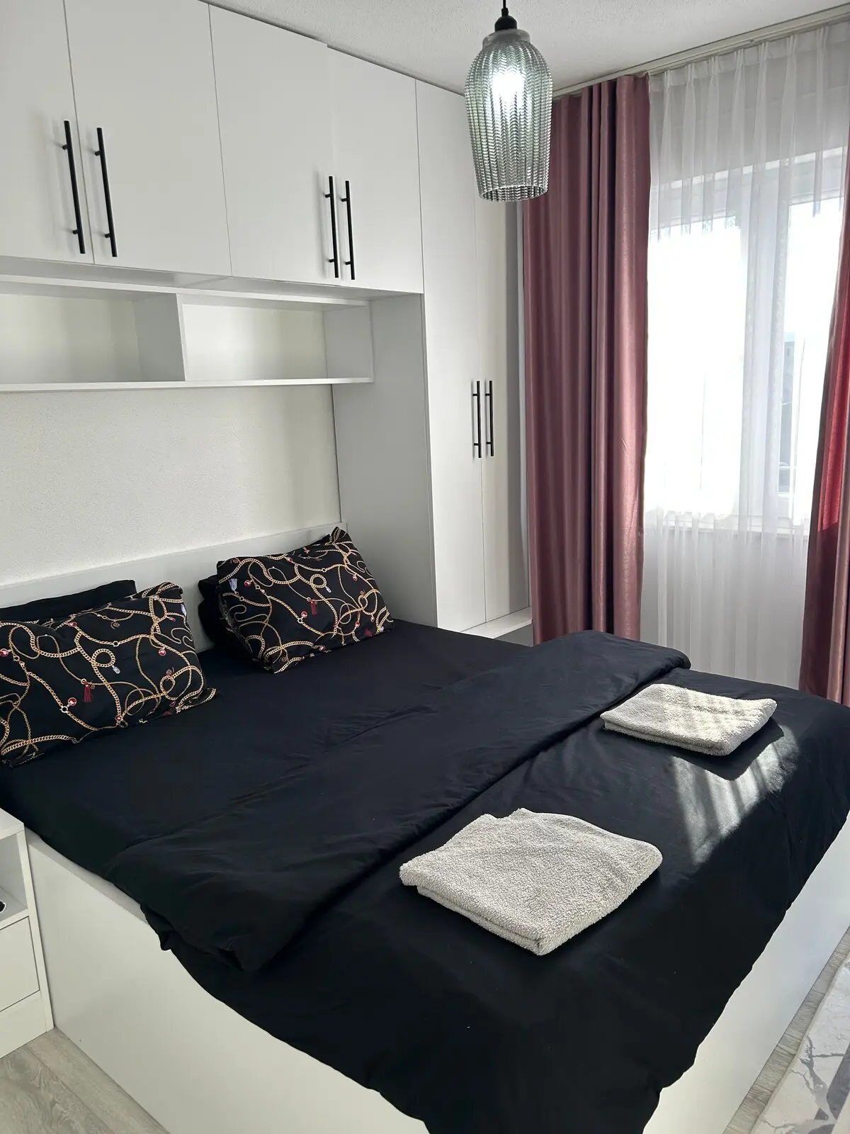 Apartment Sweet Holiday