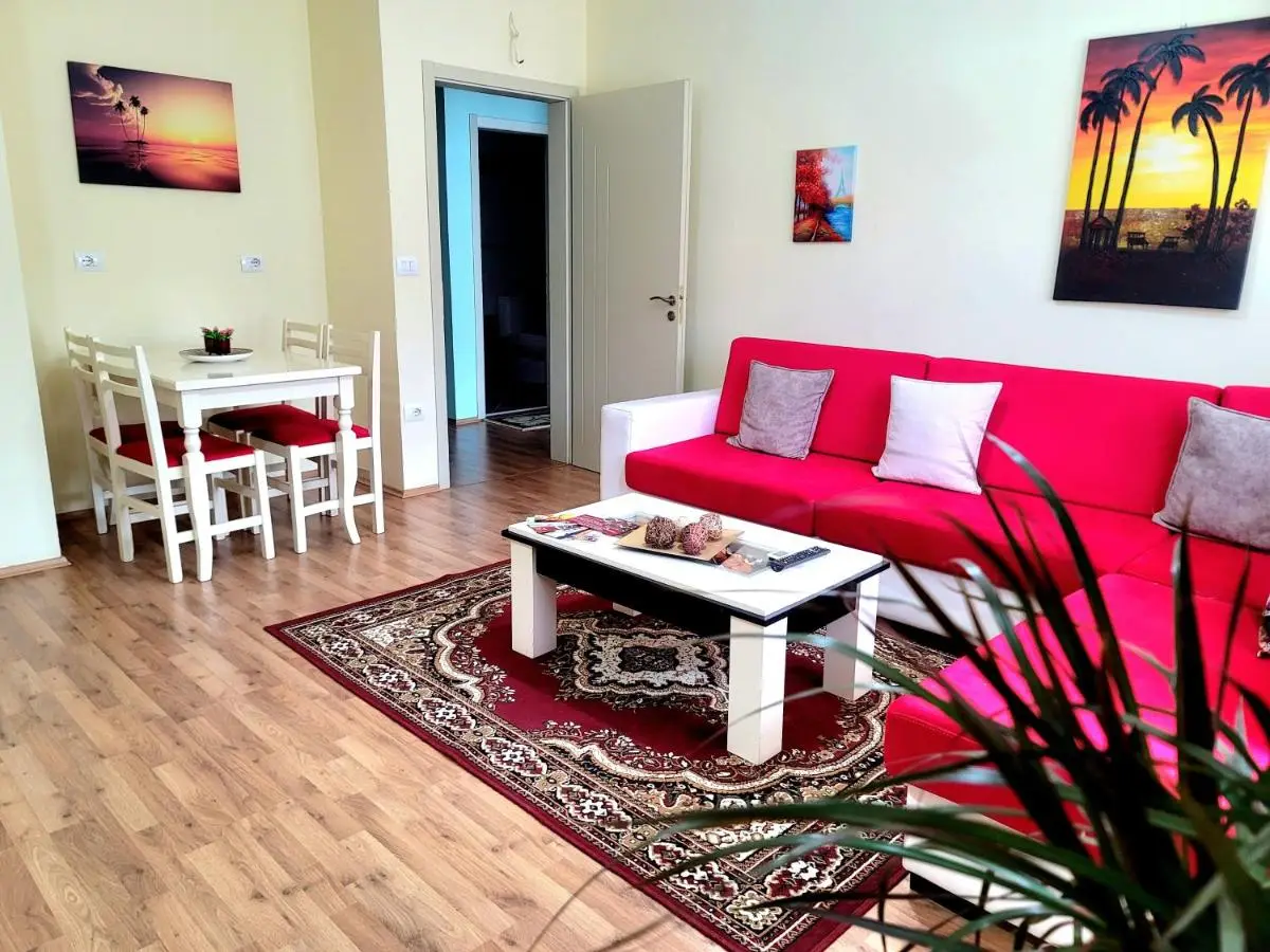 DAI Apartments- City & Castle view Gjirokaster