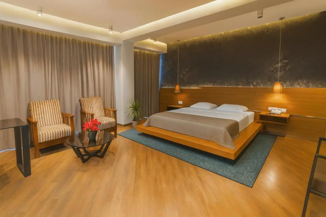 Golden Palace Hotel