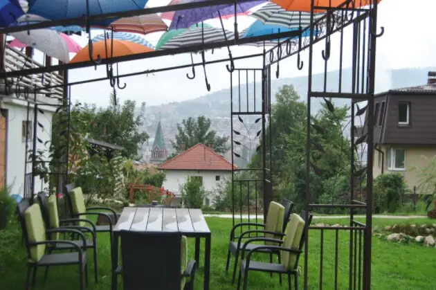 Luxury 2 bedroom apartment with pool