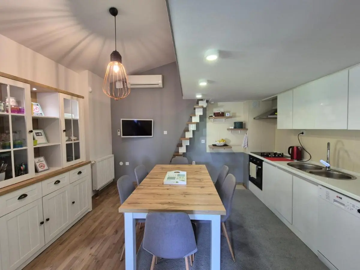 EmUm family cottage