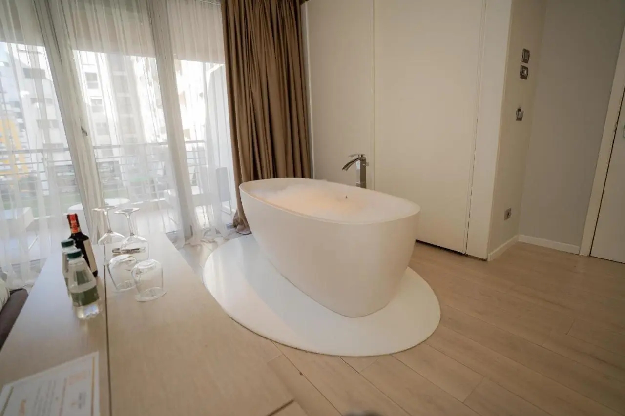 Lake Drive Rooms&Apartments