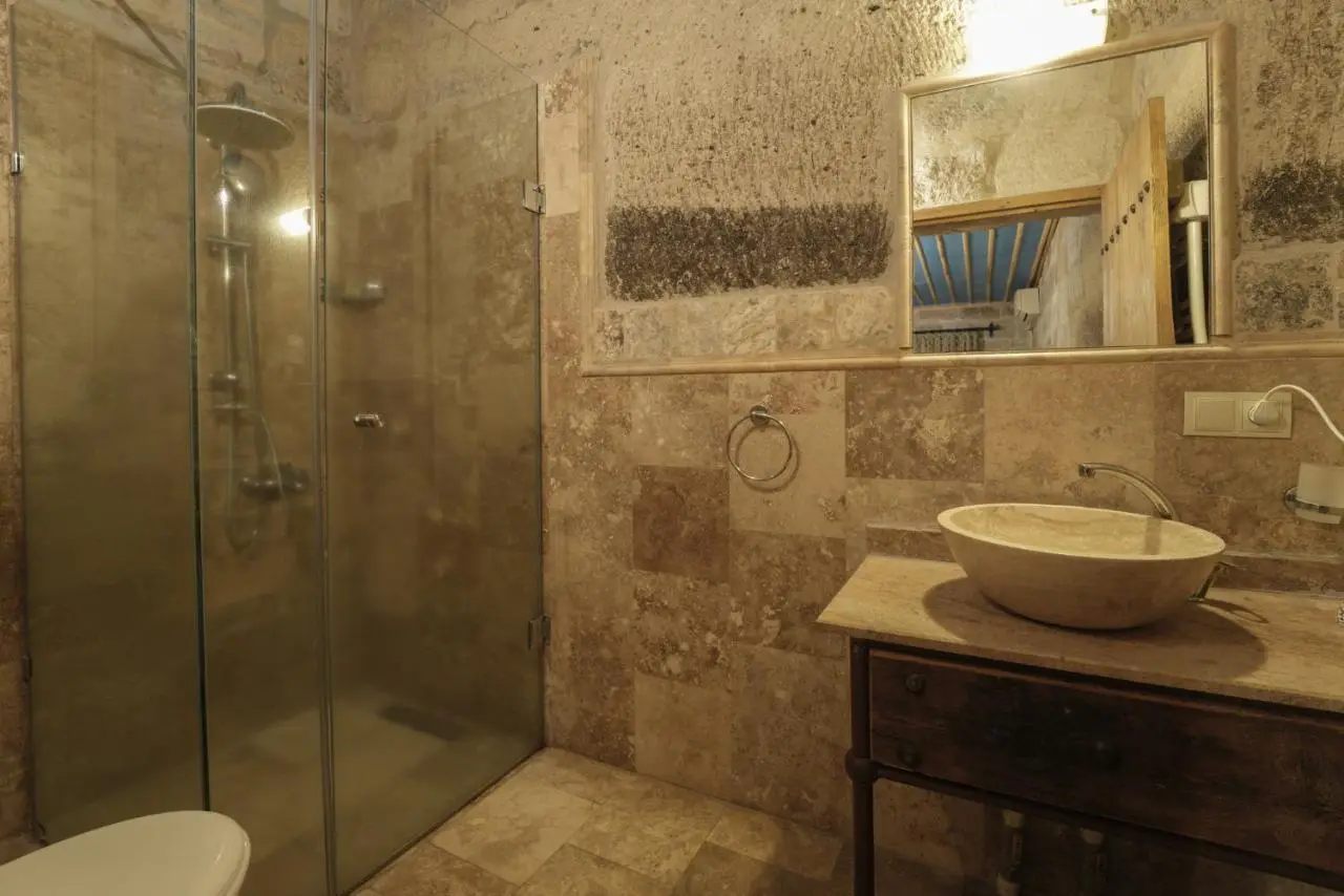 Tekkaya Cave Hotel