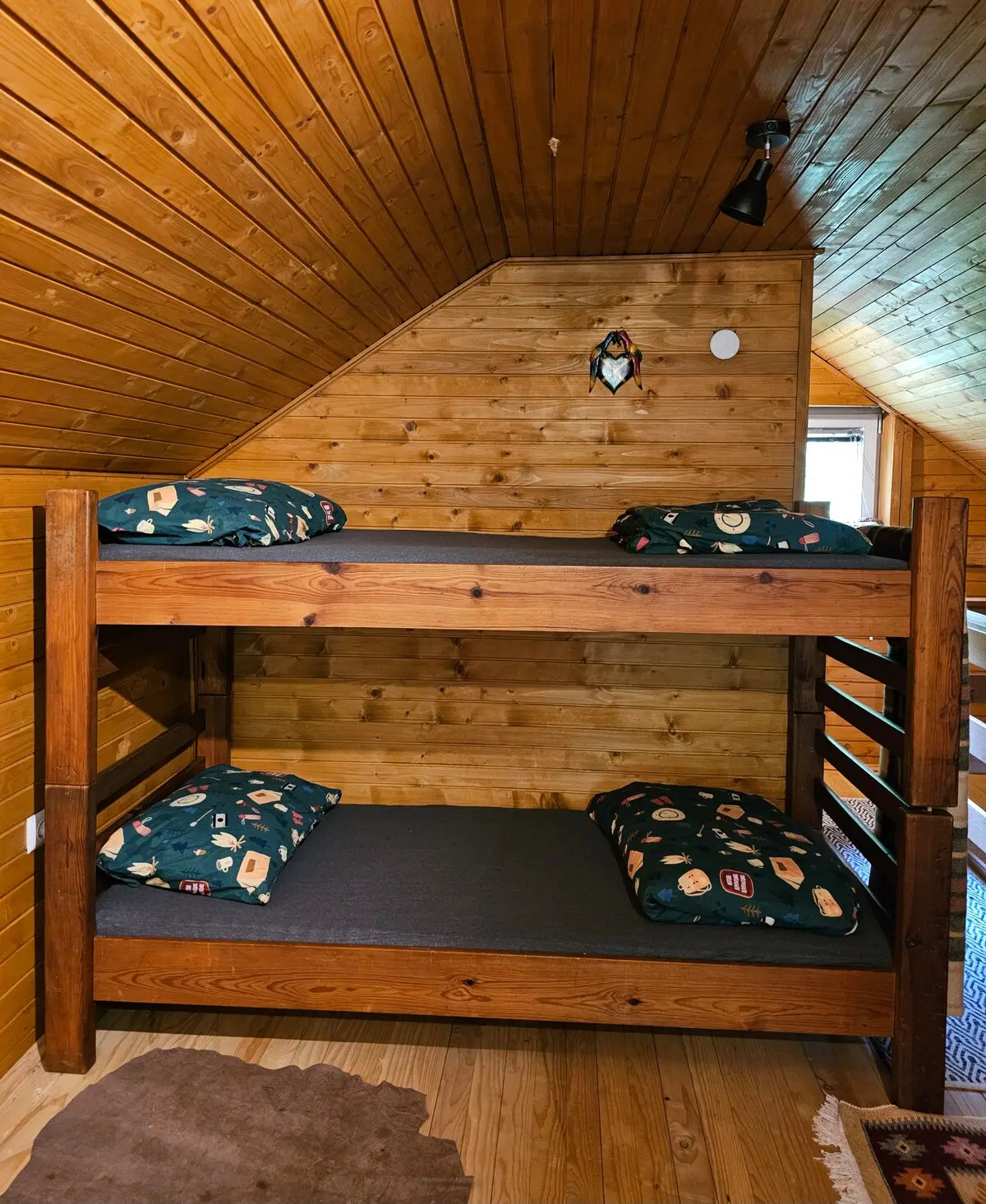 Mystery lodge