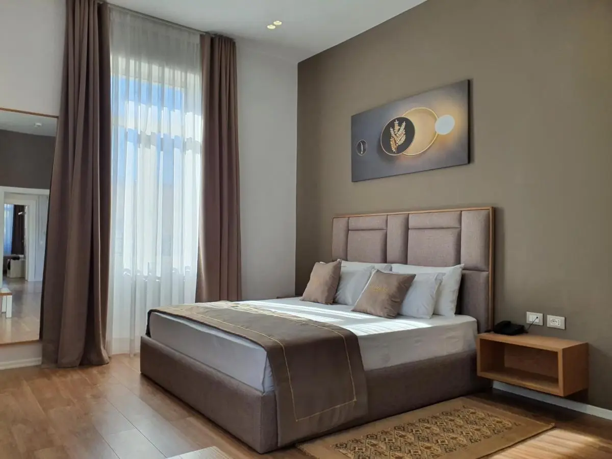 HEIRESS Hotel