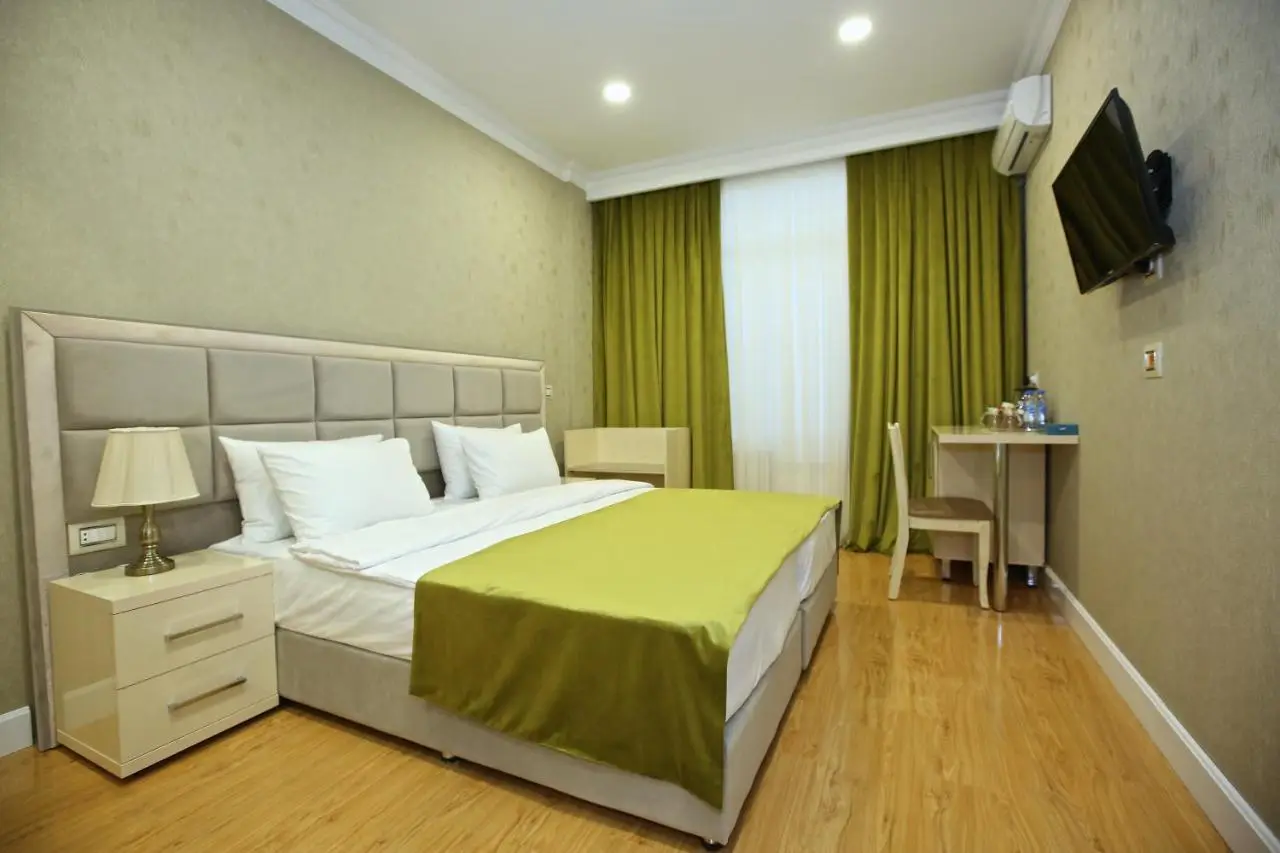 Rusel Hotel