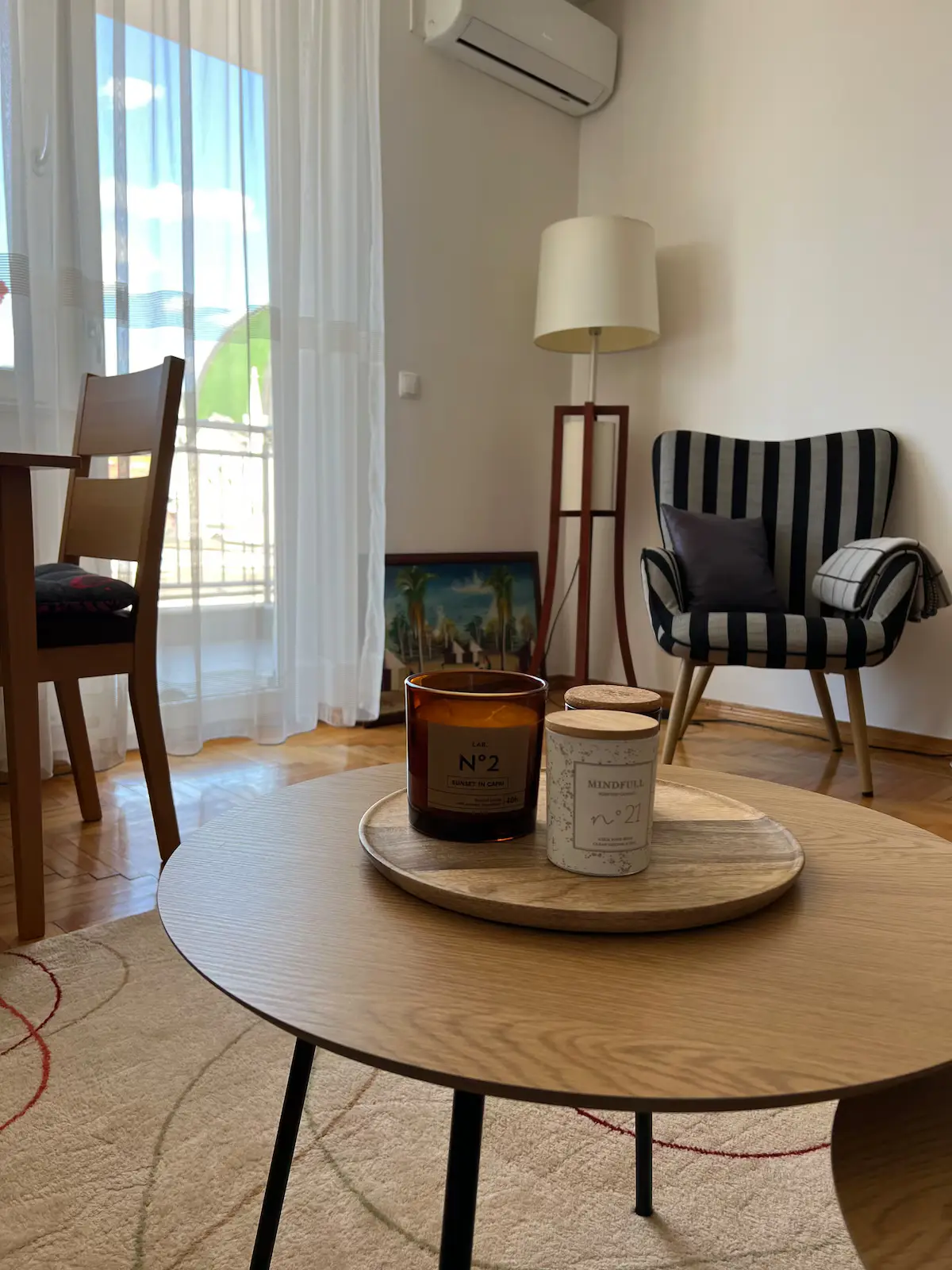 Apartment of Fine Arts!!