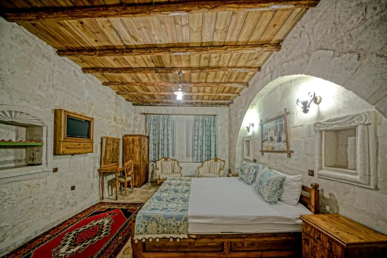 Elysee Cave House