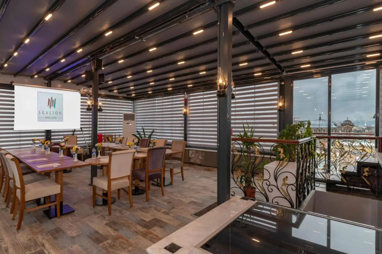 Skalion Hotel