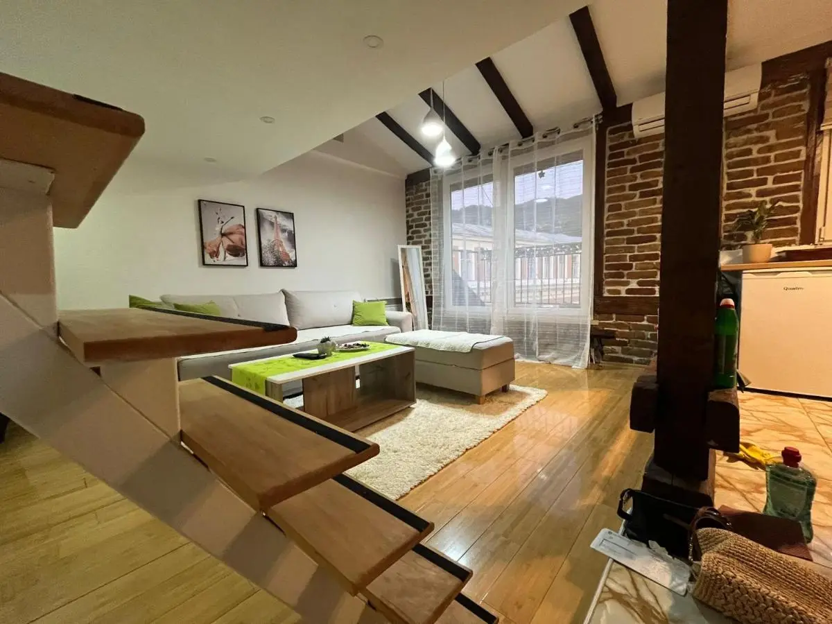 Apartman Story