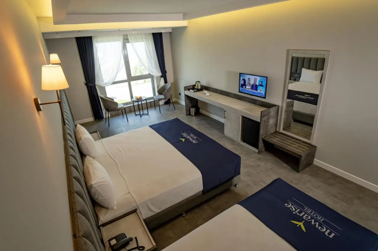 Newarise Hotel