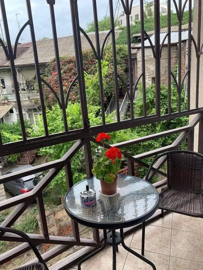 Tea’s Condo in the Heart of Tbilisi (3)
