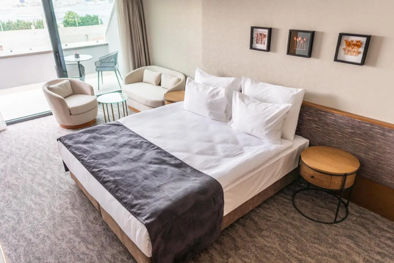 MEG HOTEL