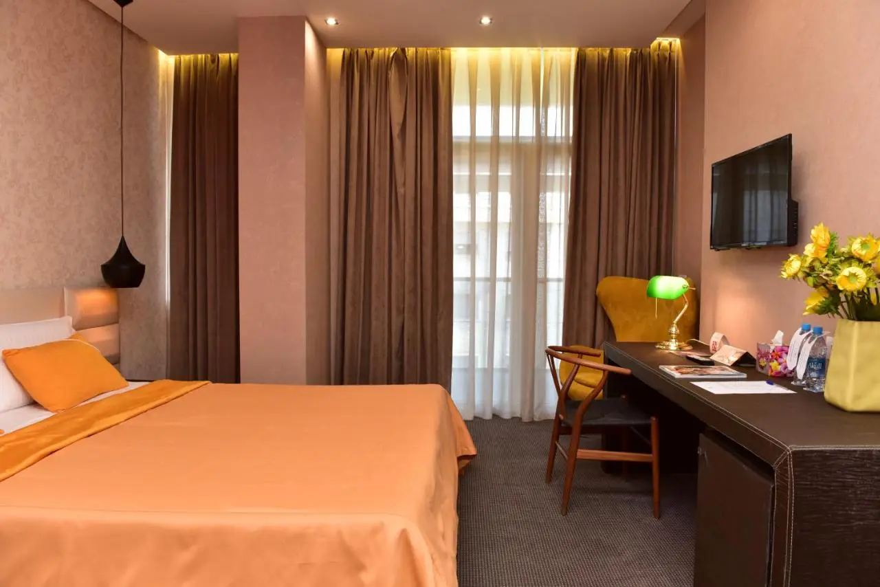 La Bohème Hotel