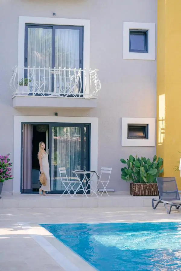 WEST HOUSE EXCLUSIVE HOTEL