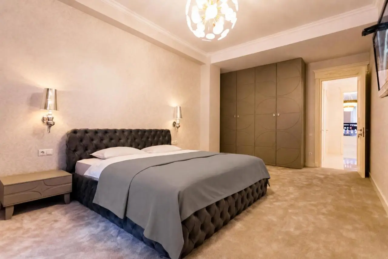 2 Bedroom Deluxe Apartment In The City Center