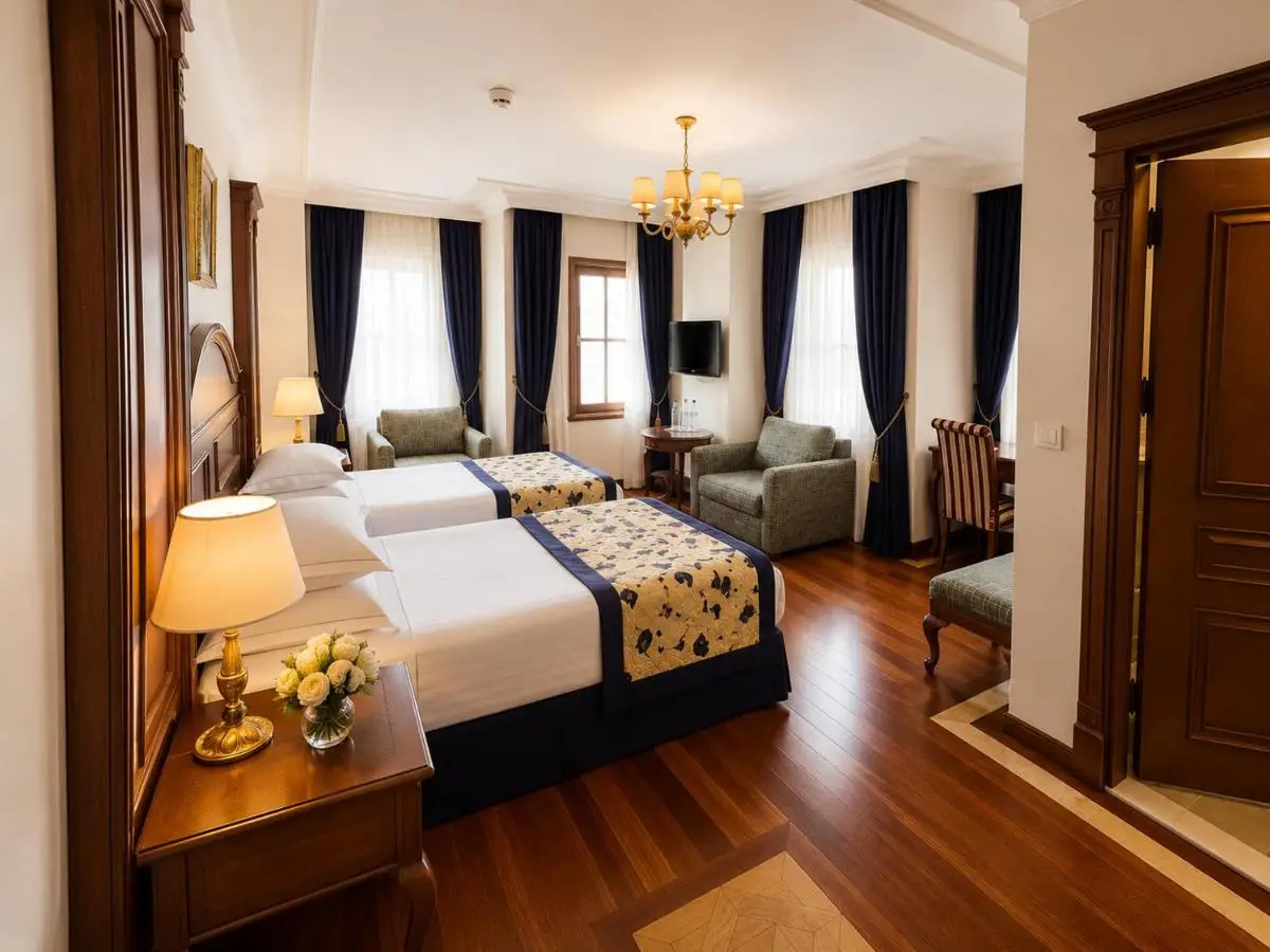 GLK PREMIER The Home Suites & Spa