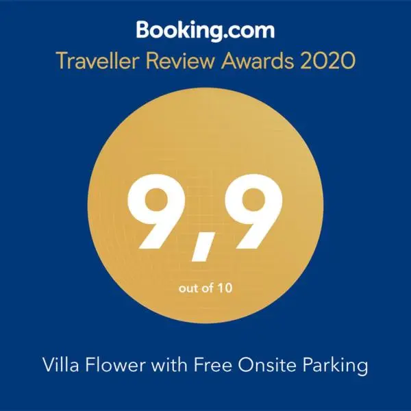 Villa Flower with Free Onsite Parking