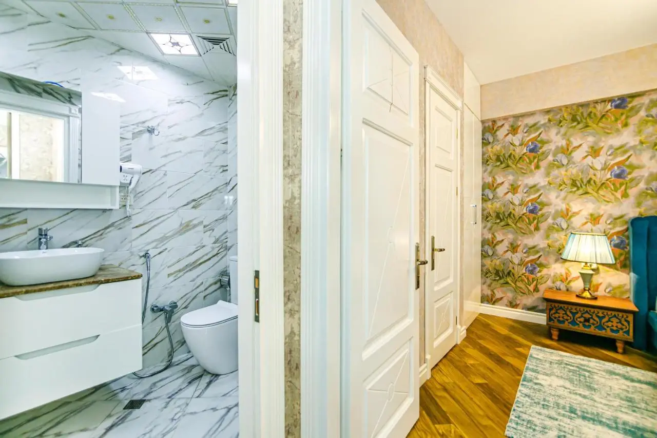 CRYSTAL Luxury Apartment on BAKU