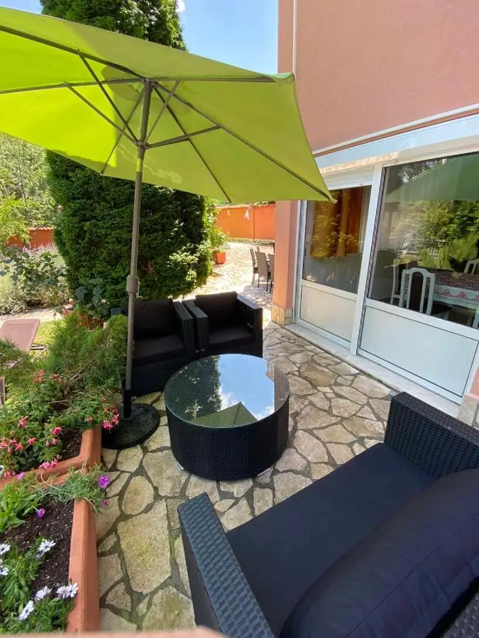 Private Riverside Villa Silvia