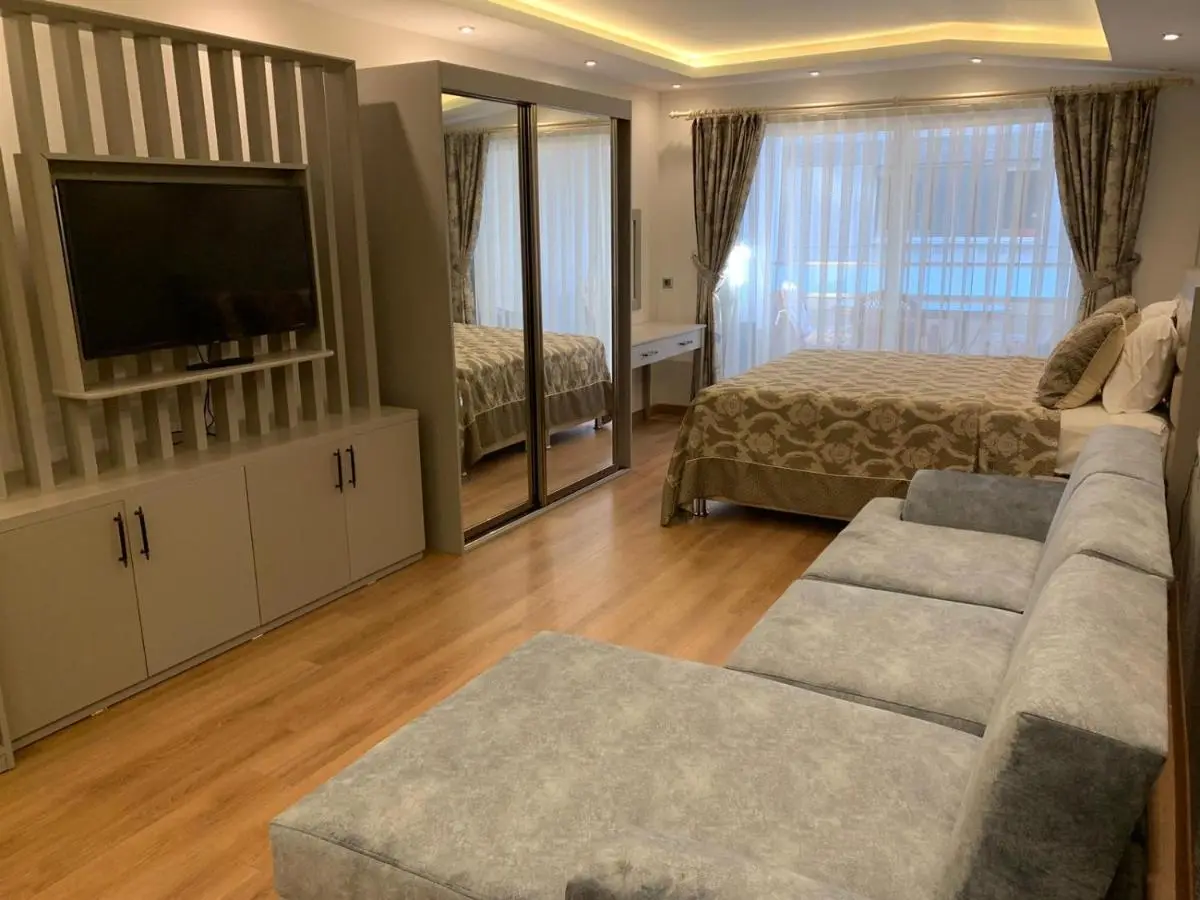 Regency World Hotel