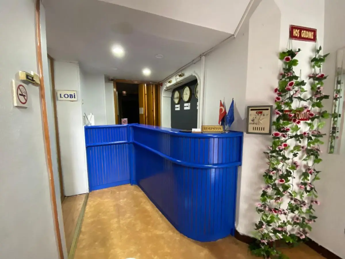 Petek Hotel