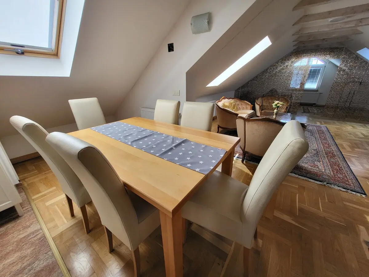 Superior 2   106m2 Apartment A/C free Parking