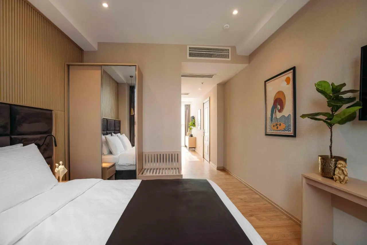 Hotel Monday by DNT Group