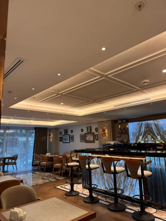 Grand Hilarium Hotel