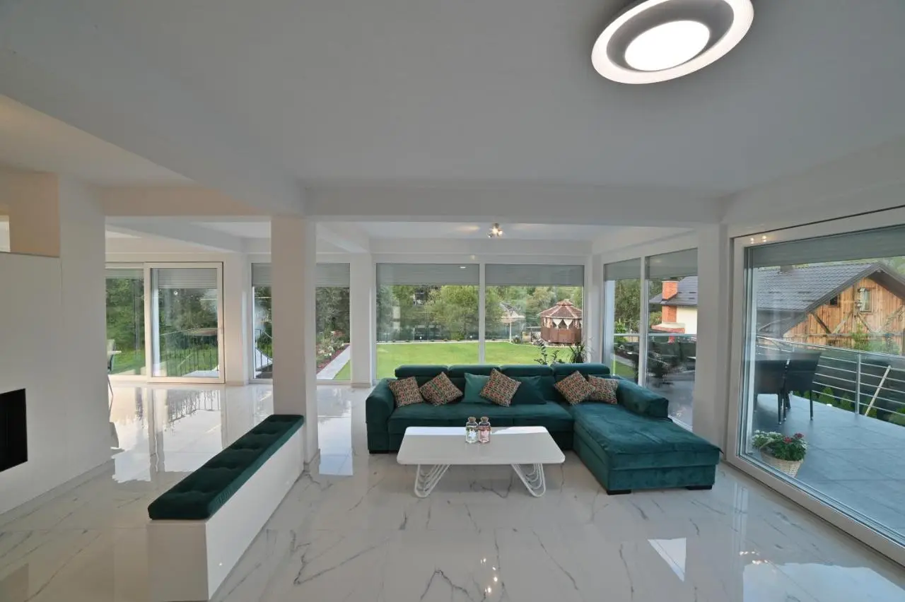 Summer Residence Una