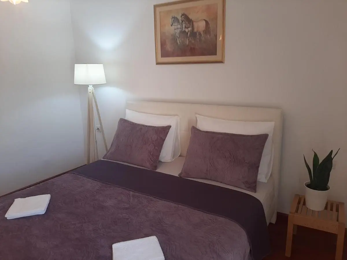 Guest House NO 13
