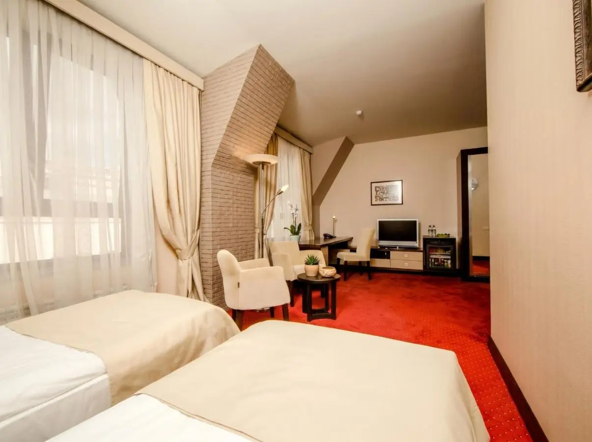 Central Passage Hotel on Nizami street