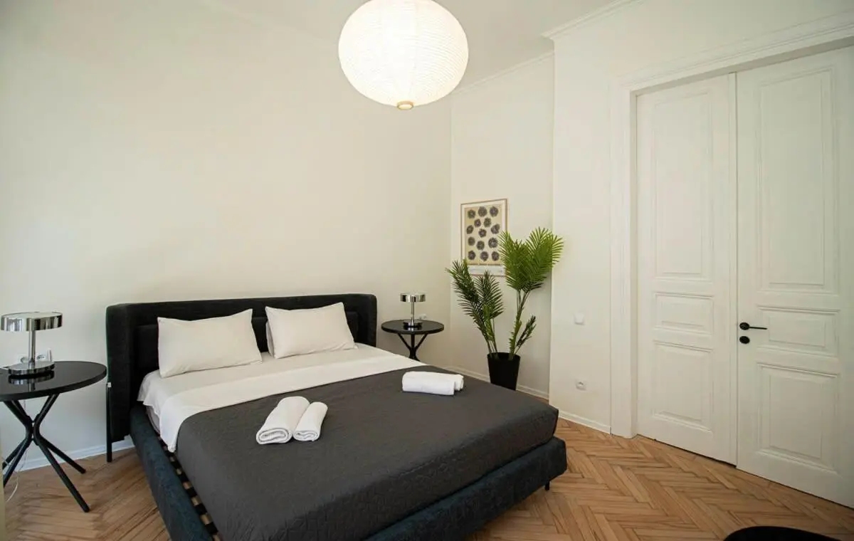 Chic 3BR Apt Near Fabrika - By Wehost
