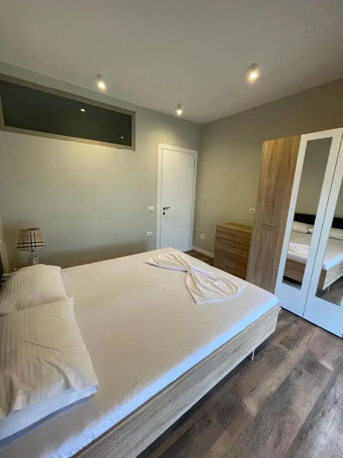 B4 Dusk Apartments R
