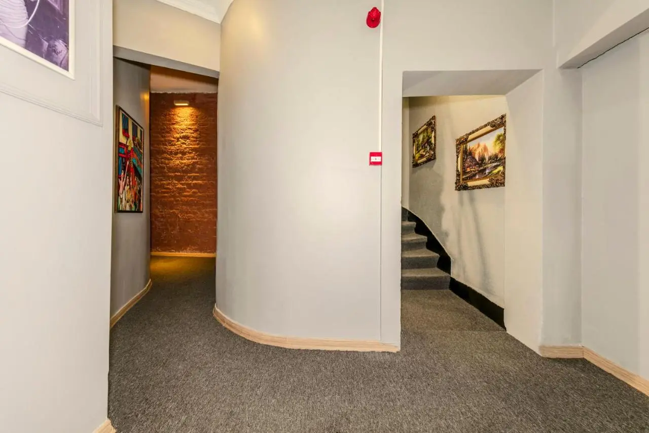 La Pera Suites Hotel