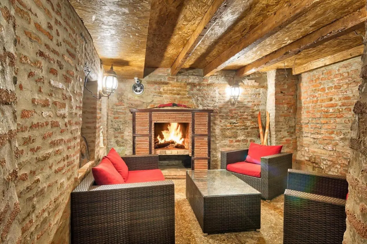 Q&B Boutique House